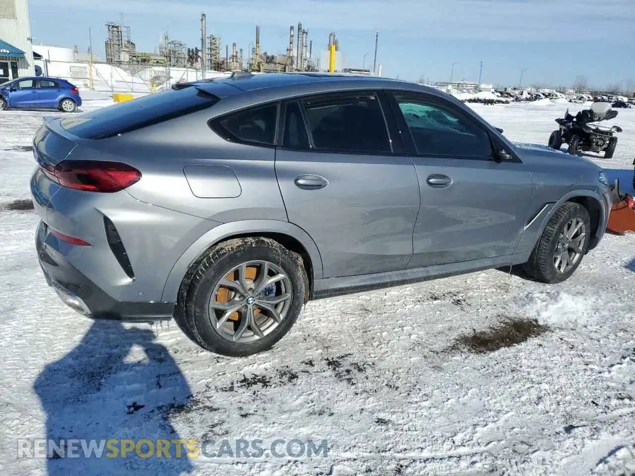 3 Photograph of a damaged car 5UX33EX02R9S94029 BMW X6 2024