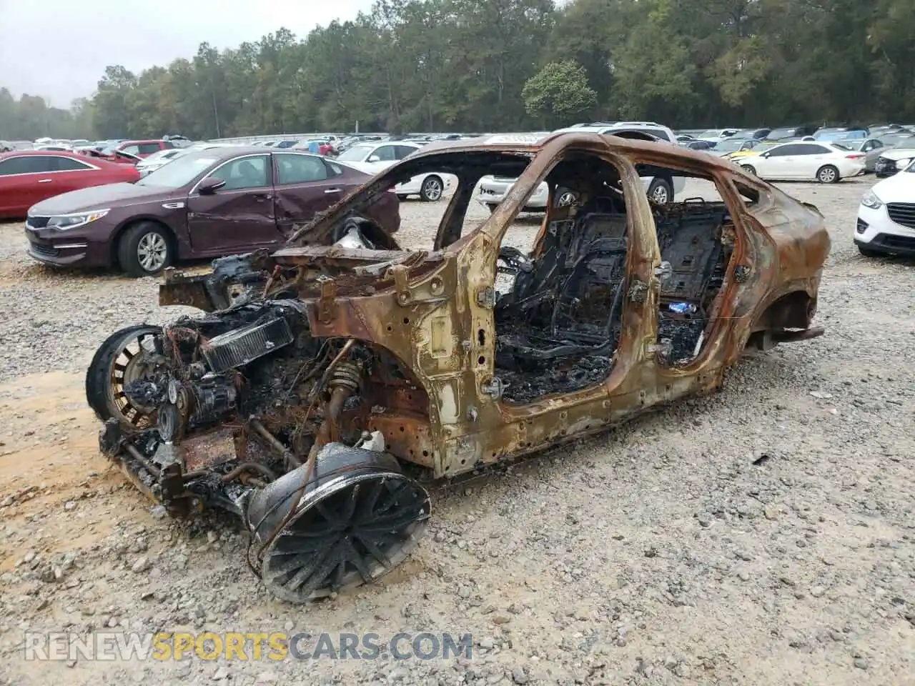 1 Photograph of a damaged car 5UX33EX02R9U70304 BMW X6 2024