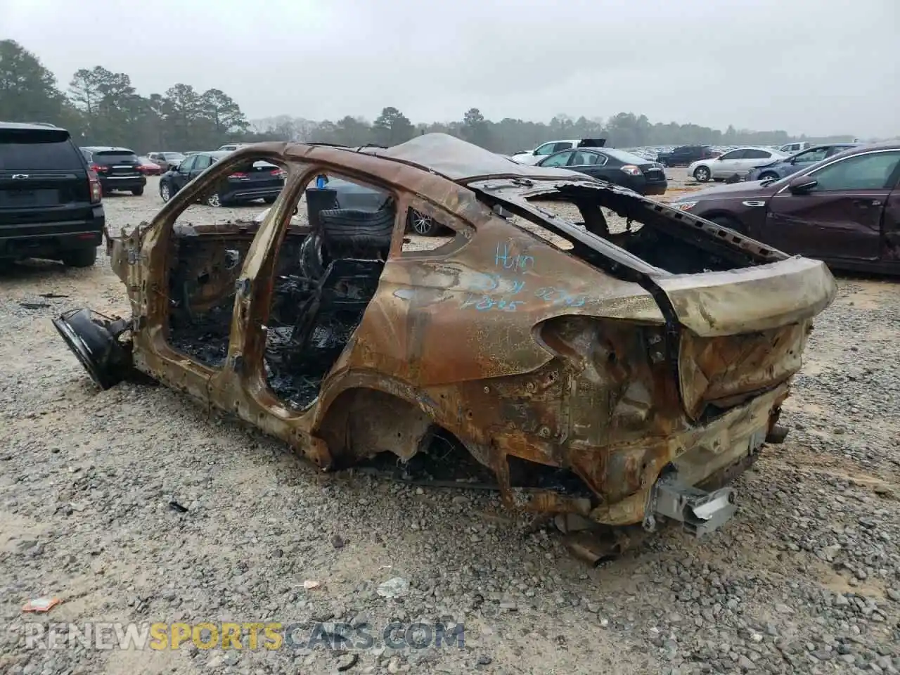 2 Photograph of a damaged car 5UX33EX02R9U70304 BMW X6 2024