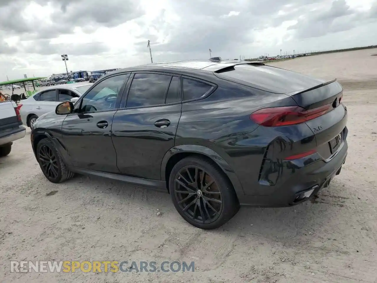 2 Photograph of a damaged car 5UX33EX03R9T47983 BMW X6 2024