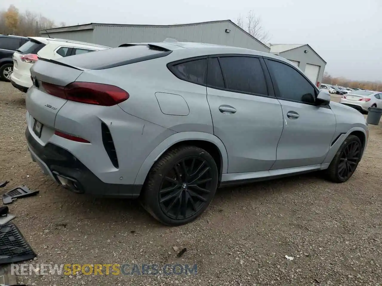 3 Photograph of a damaged car 5UX33EX03R9U39207 BMW X6 2024