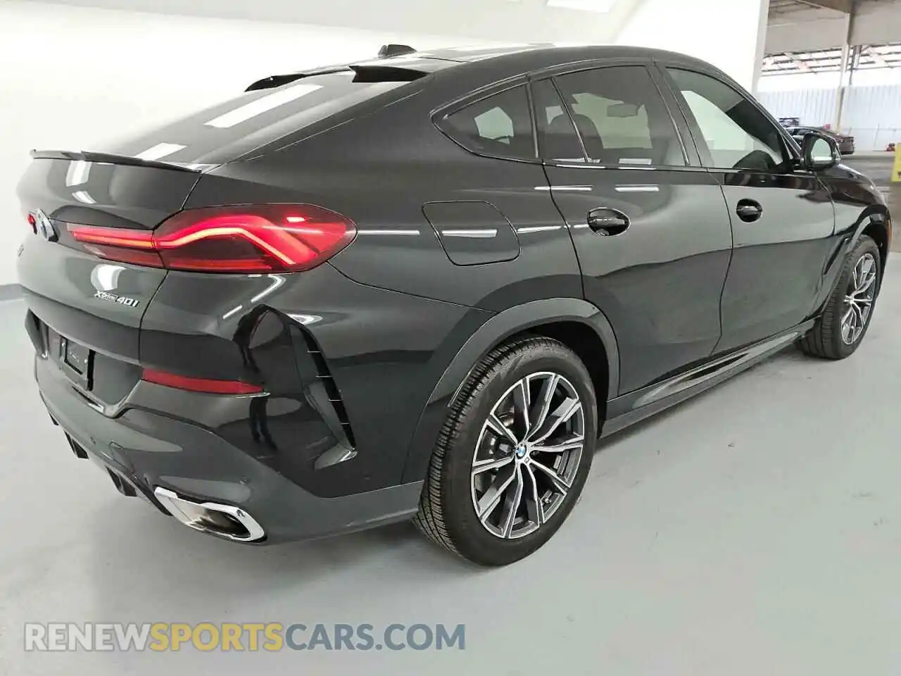 3 Photograph of a damaged car 5UX33EX04R9V73367 BMW X6 2024