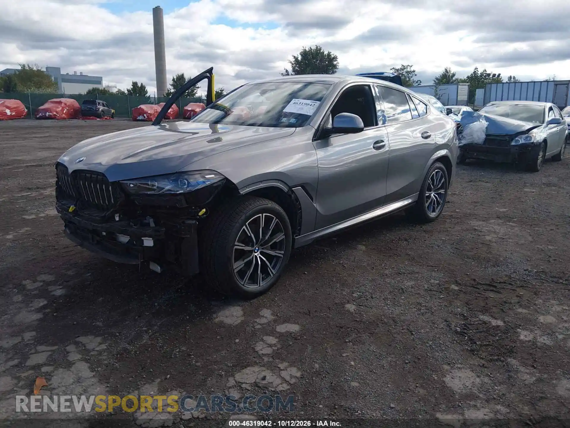 2 fotografías del automóvil dañado 5UX33EX05R9V53337 BMW X6 2024