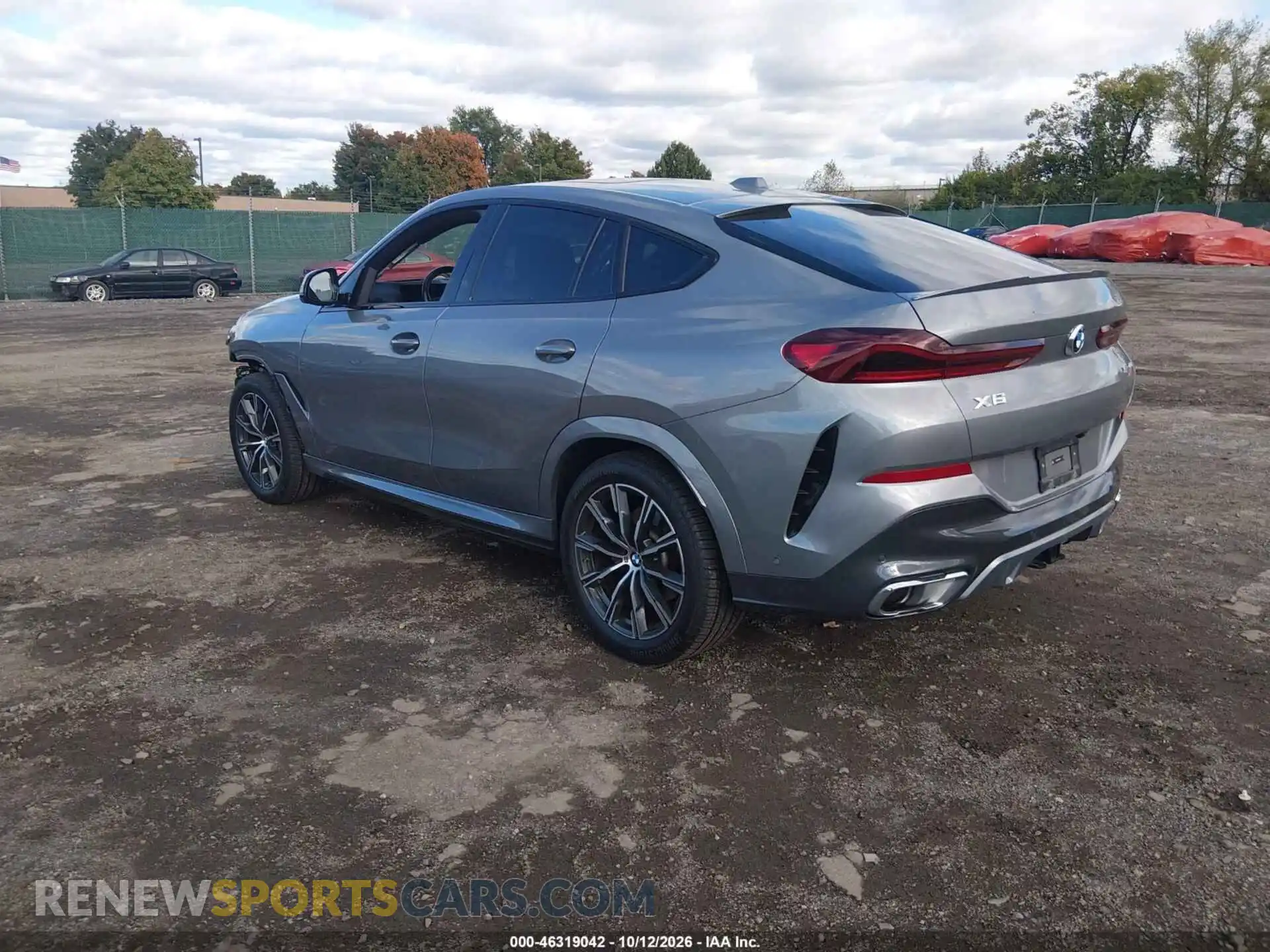 3 fotografías del automóvil dañado 5UX33EX05R9V53337 BMW X6 2024