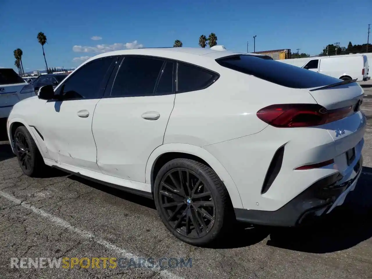 2 Photograph of a damaged car 5UX33EX0XR9T35247 BMW X6 2024
