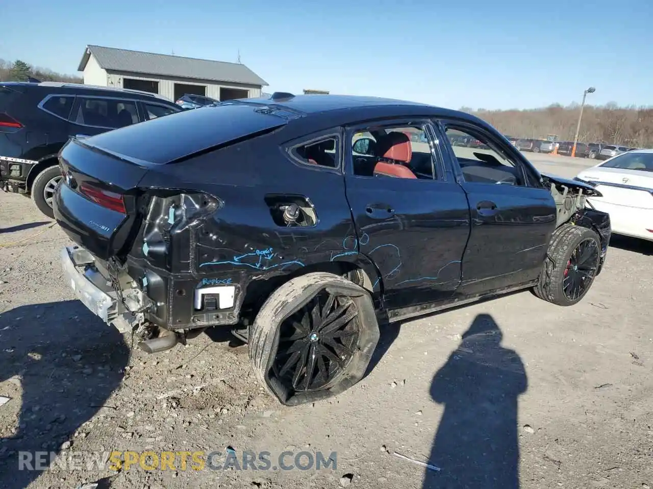 3 Photograph of a damaged car 5UX33EX0XR9U90218 BMW X6 2024