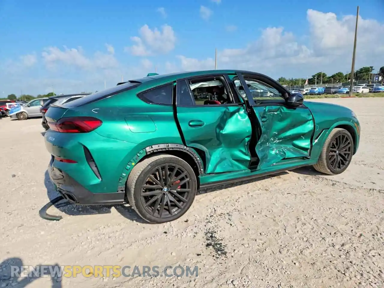3 Фотография поврежденного автомобиля 5UX43EX00R9U46264 BMW X6 2024