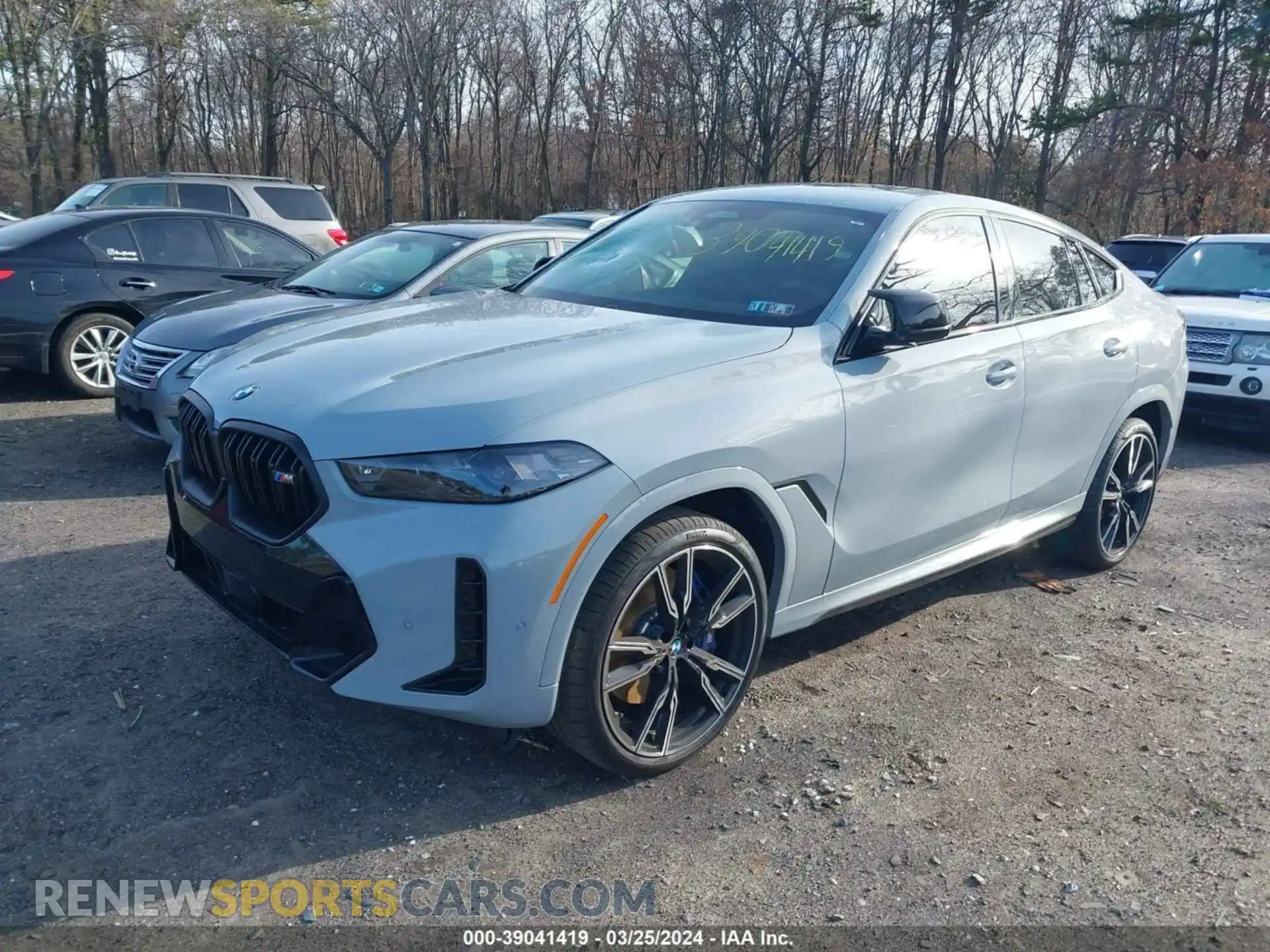 2 Photograph of a damaged car 5UX43EX08R9V00622 BMW X6 2024