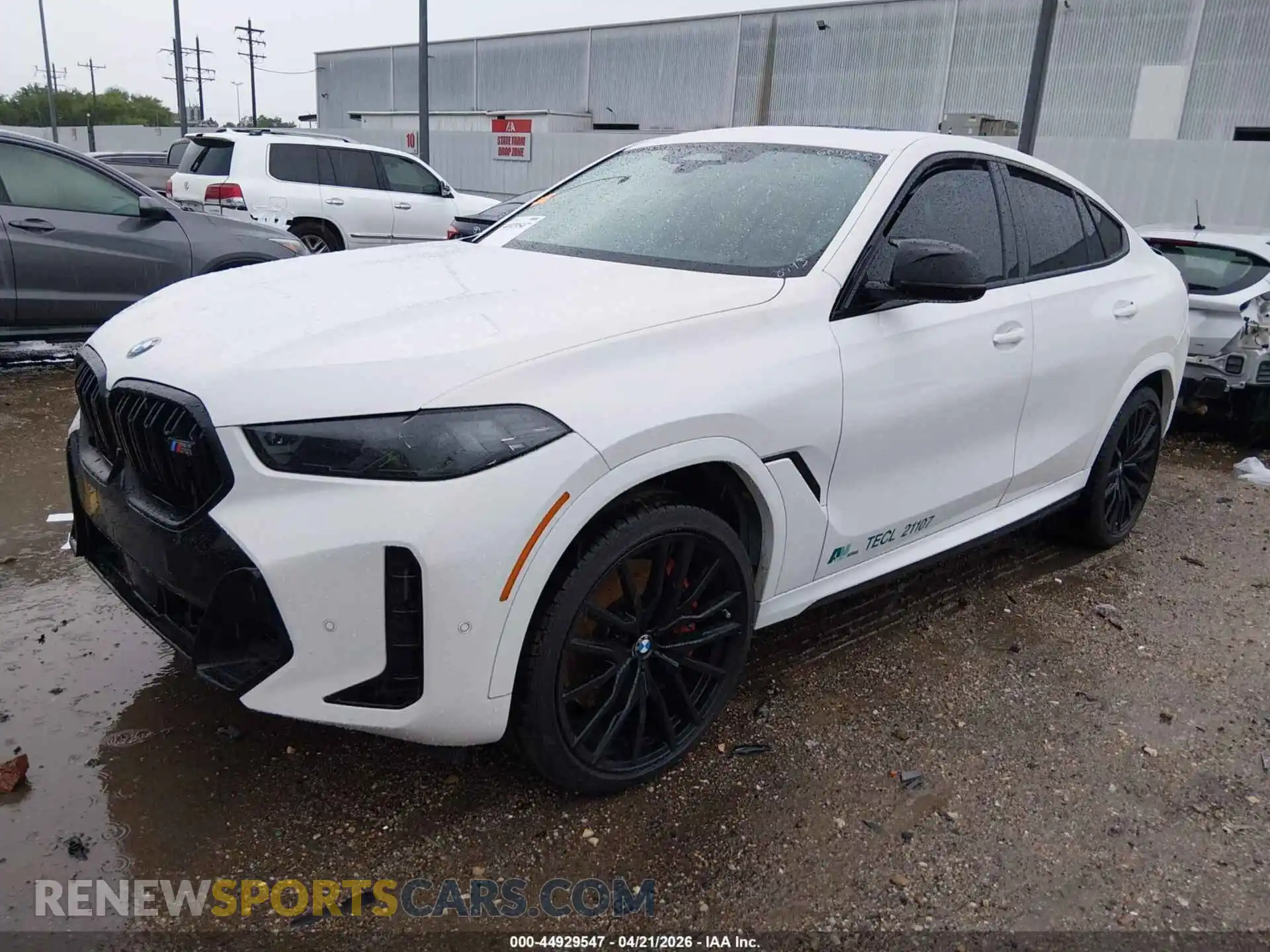 2 Photograph of a damaged car 5UX43EX08R9V08493 BMW X6 2024