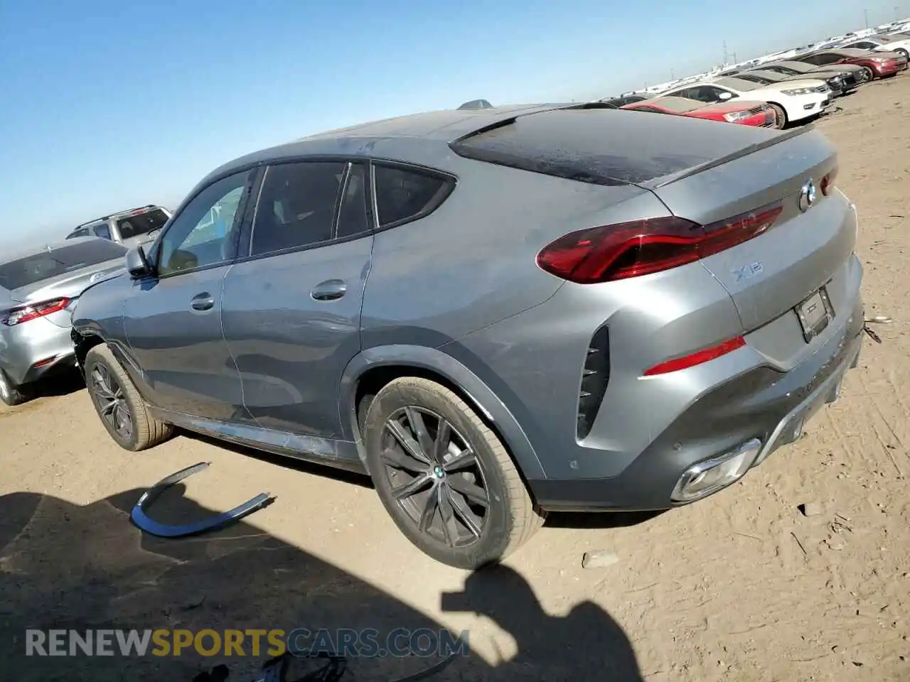 2 Photograph of a damaged car 5UX33EX01S9X36093 BMW X6 2025