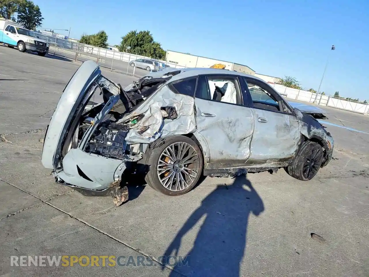 3 Photograph of a damaged car 5UX33EX02S9004894 BMW X6 2025