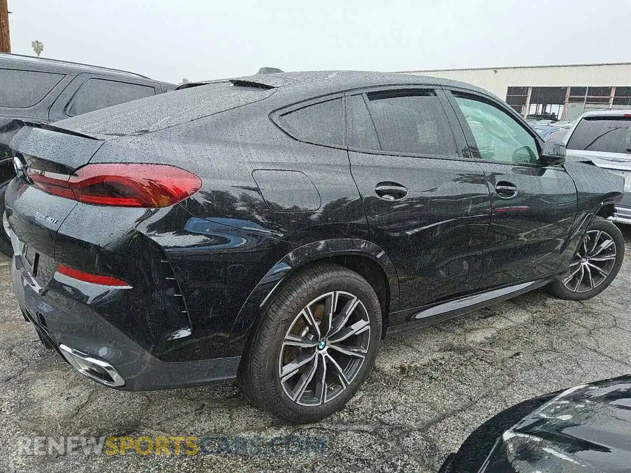3 Photograph of a damaged car 5UX33EX02S9W96445 BMW X6 2025