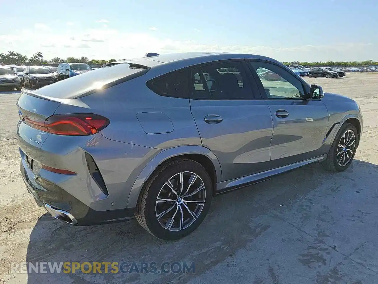 3 Photograph of a damaged car 5UX33EX02S9W99295 BMW X6 2025