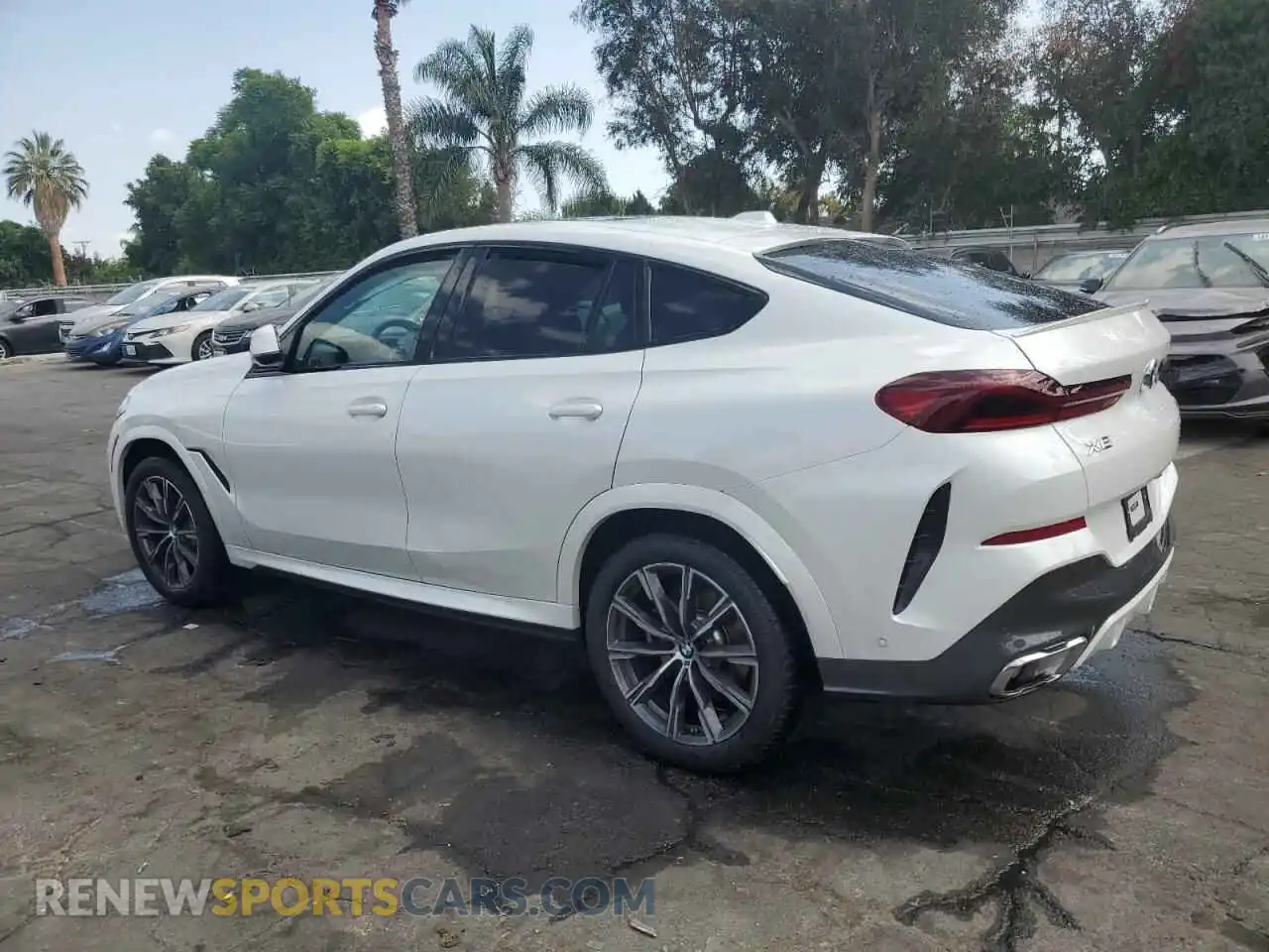 2 Photograph of a damaged car 5UX33EX02S9Z45701 BMW X6 2025