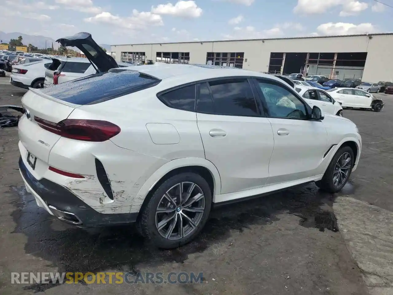 3 Photograph of a damaged car 5UX33EX02S9Z45701 BMW X6 2025