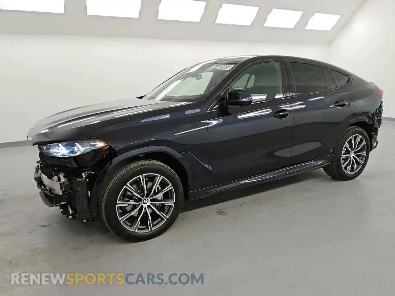 1 Photograph of a damaged car 5UX33EX03S9W96180 BMW X6 2025