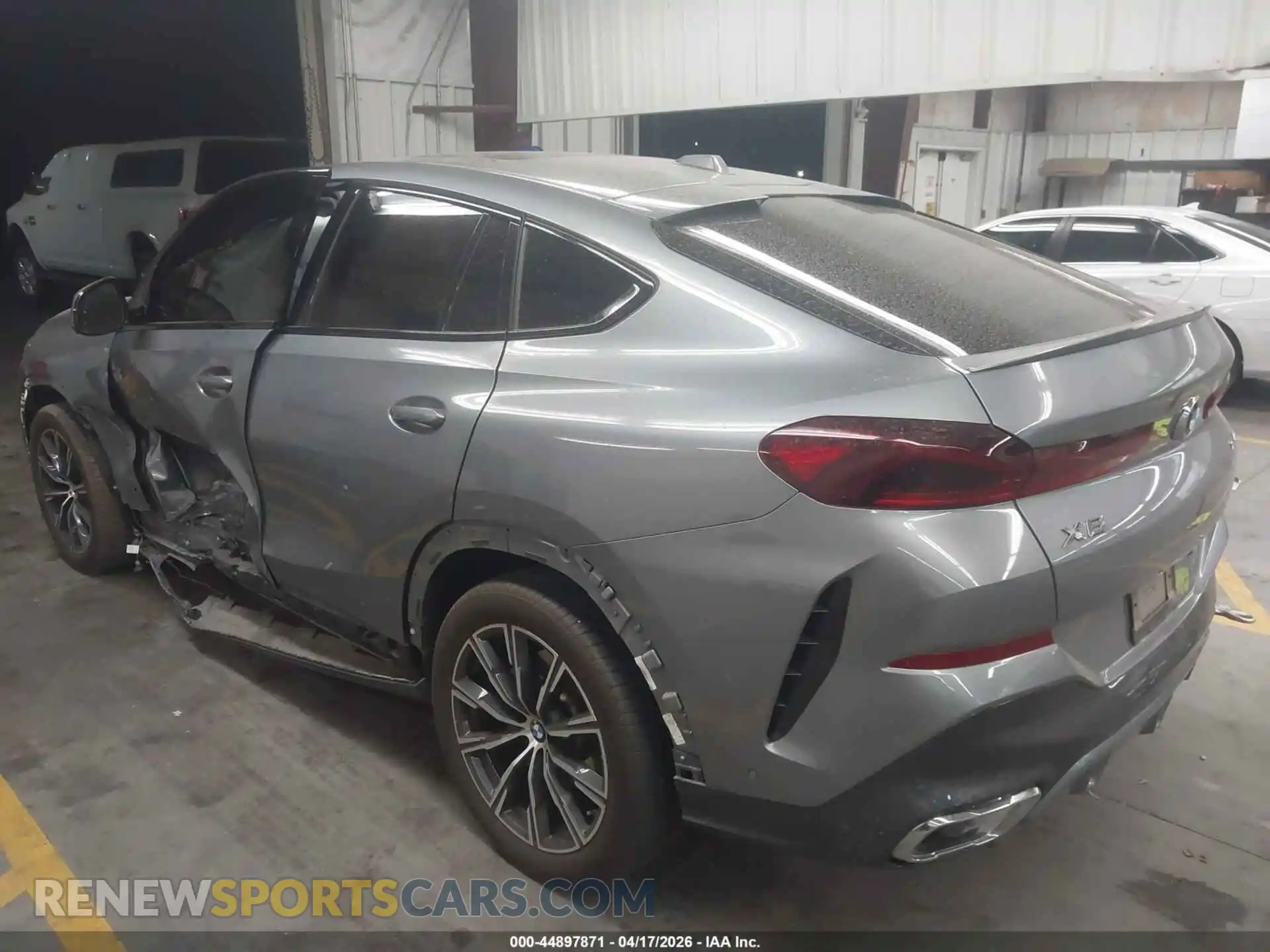 3 fotografías del automóvil dañado 5UX33EX04S9Z02218 BMW X6 2025