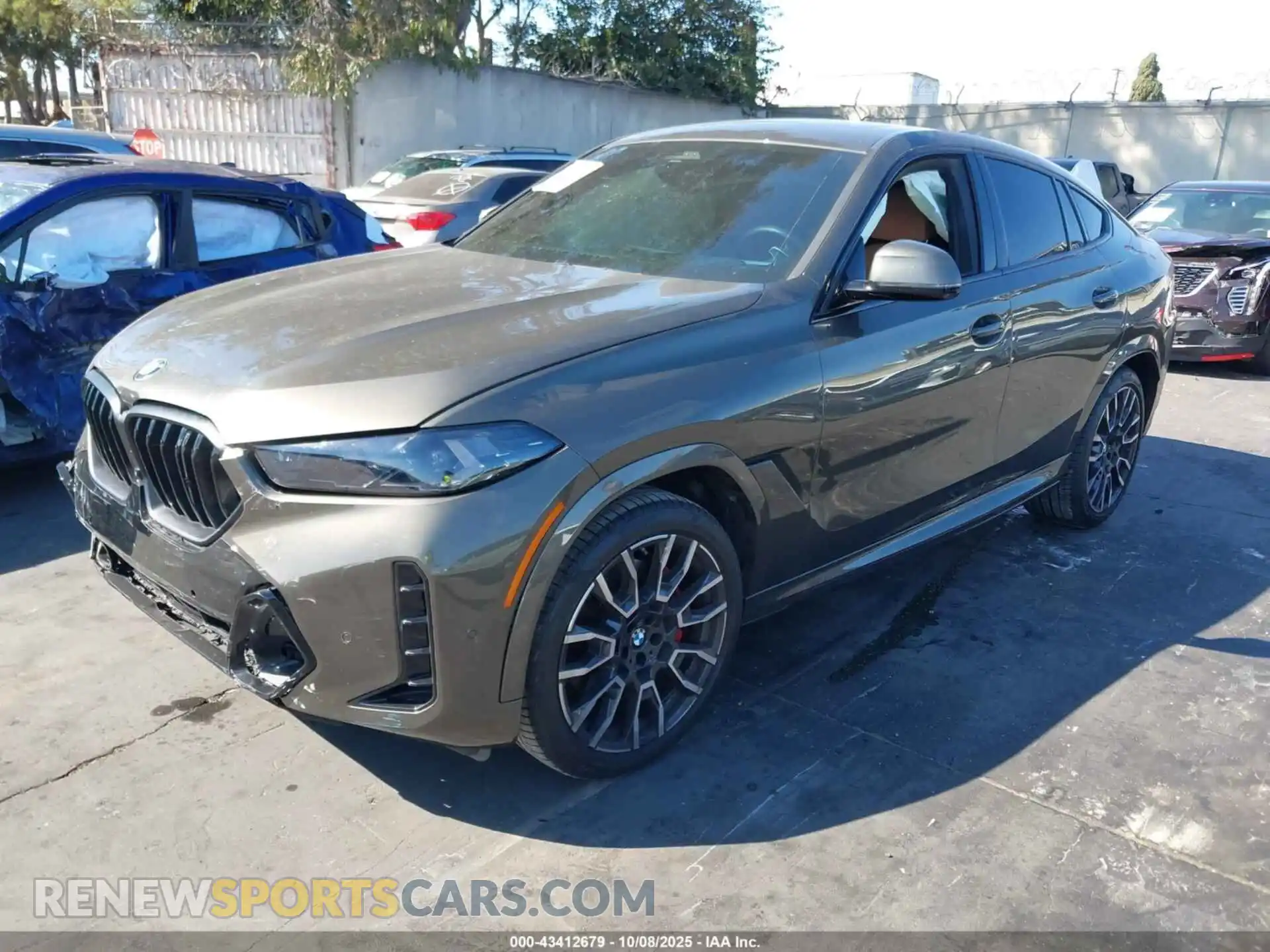 2 Photograph of a damaged car 5UX33EX05S9V60343 BMW X6 2025