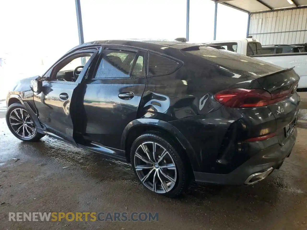 2 Photograph of a damaged car 5UX33EX09S9X00975 BMW X6 2025