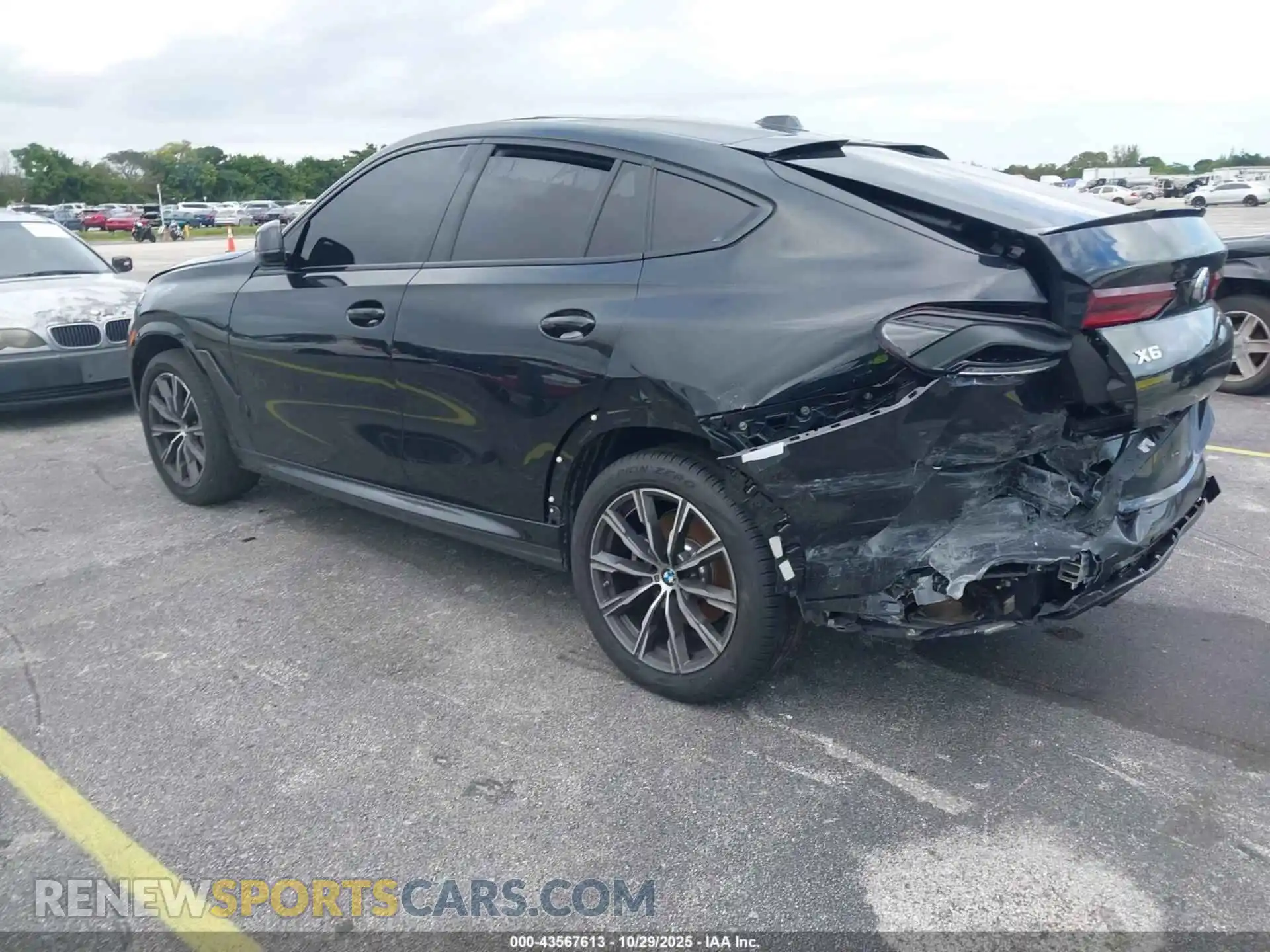 3 Фотография поврежденного автомобиля 5UX33EX09S9Z28314 BMW X6 2025