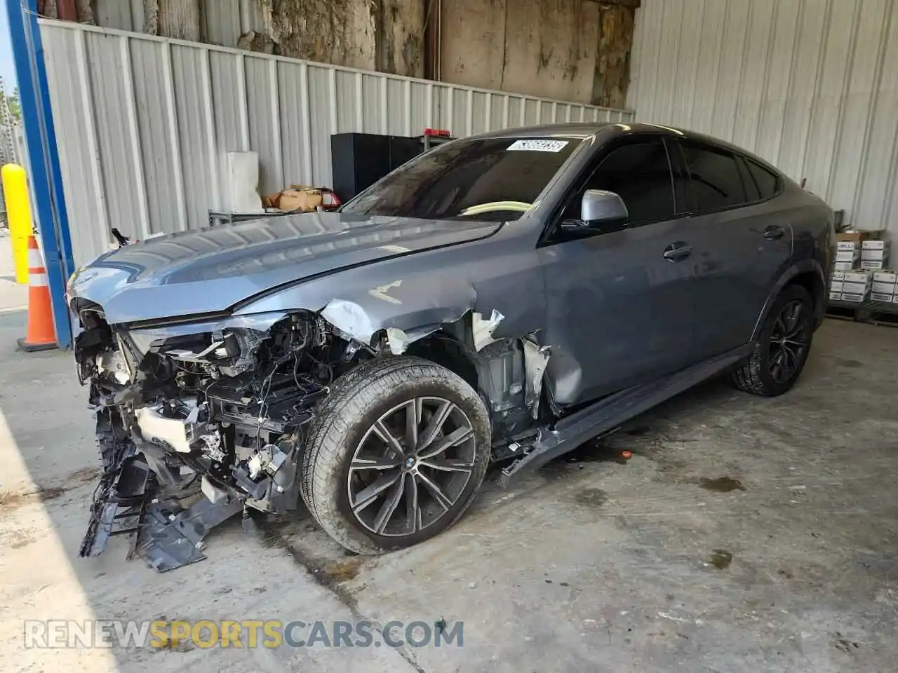 1 Photograph of a damaged car 5UX33EX0XS9W91526 BMW X6 2025