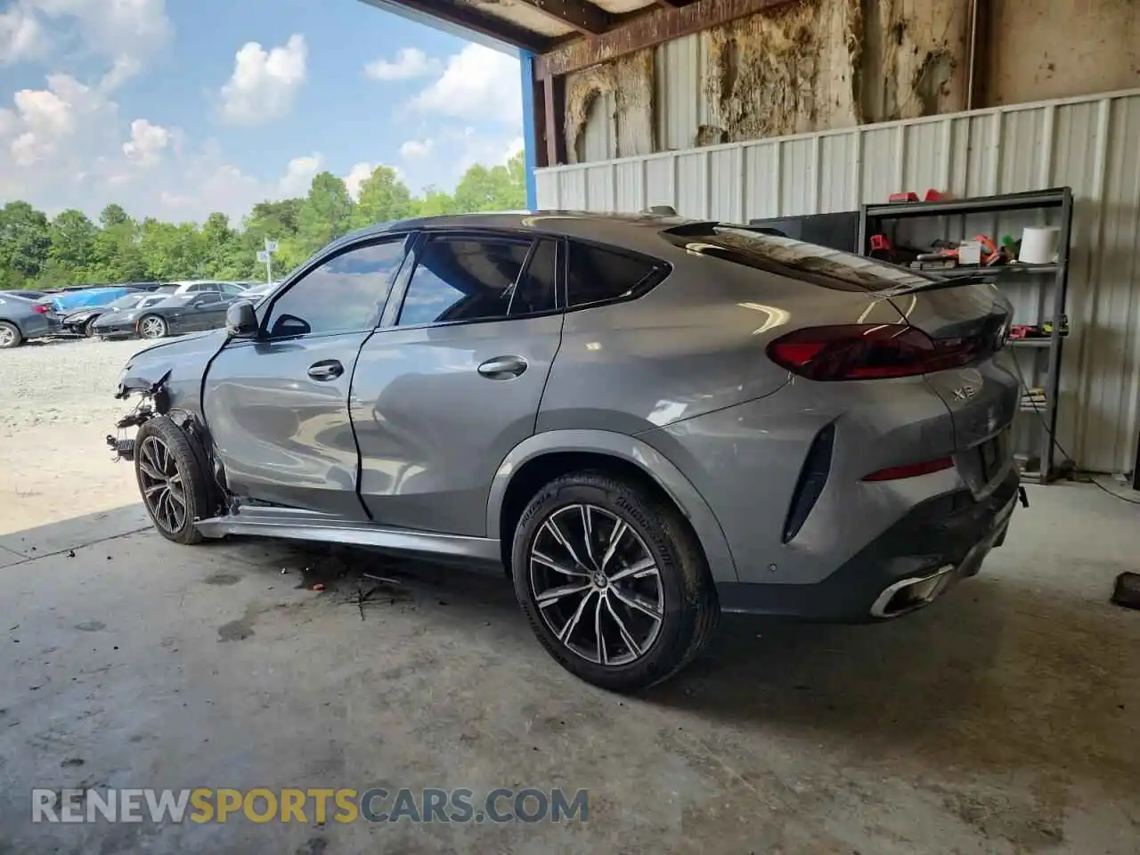 2 Photograph of a damaged car 5UX33EX0XS9W91526 BMW X6 2025