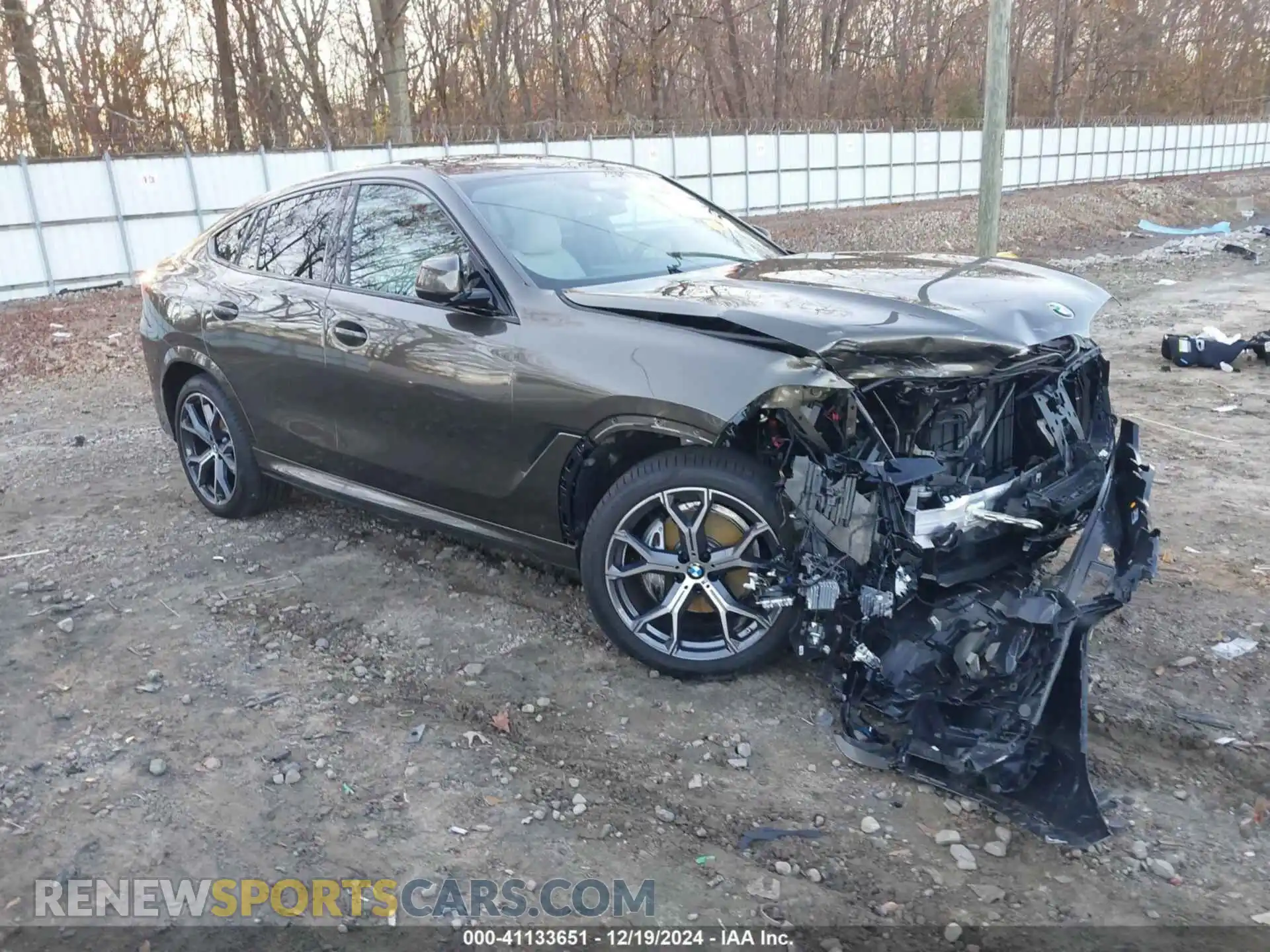 1 Photograph of a damaged car 5UX33EX0XS9X60988 BMW X6 2025