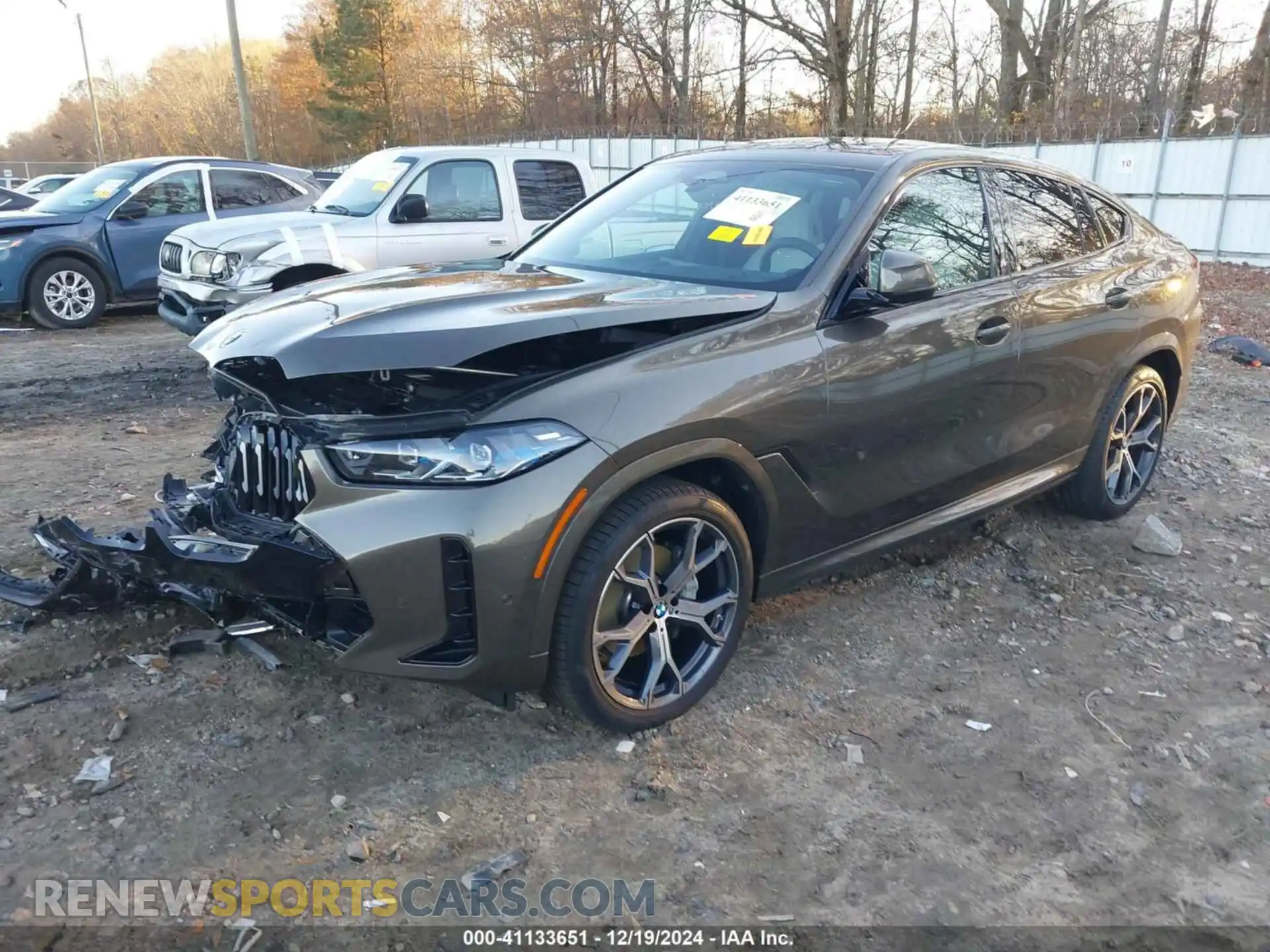 2 Photograph of a damaged car 5UX33EX0XS9X60988 BMW X6 2025