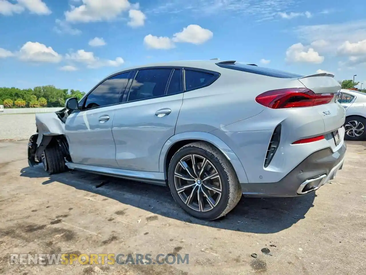 2 Photograph of a damaged car 5UX33EX0XS9X67133 BMW X6 2025