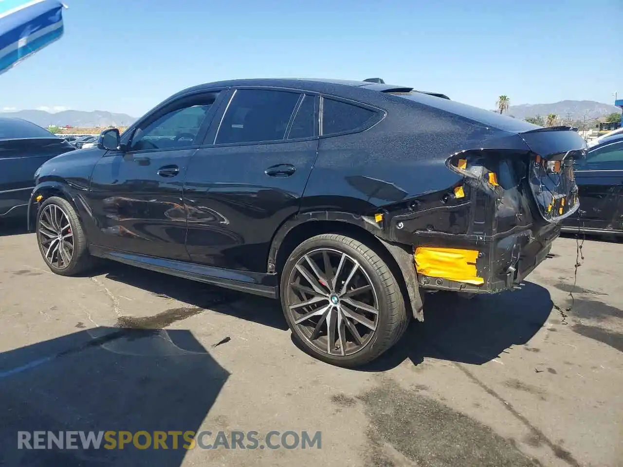 2 Photograph of a damaged car 5UX33EX0XS9X93280 BMW X6 2025