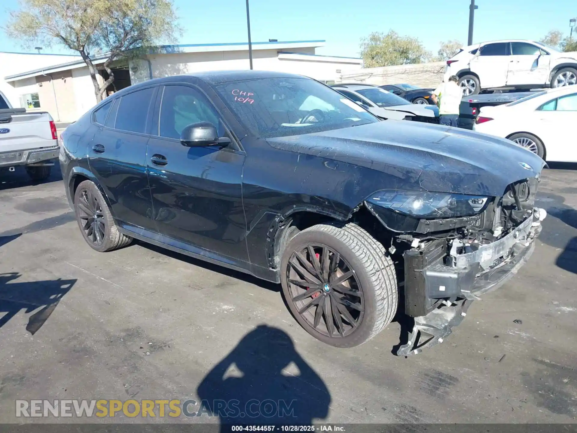 1 Photograph of a damaged car 5UX33EX0XS9Y40842 BMW X6 2025