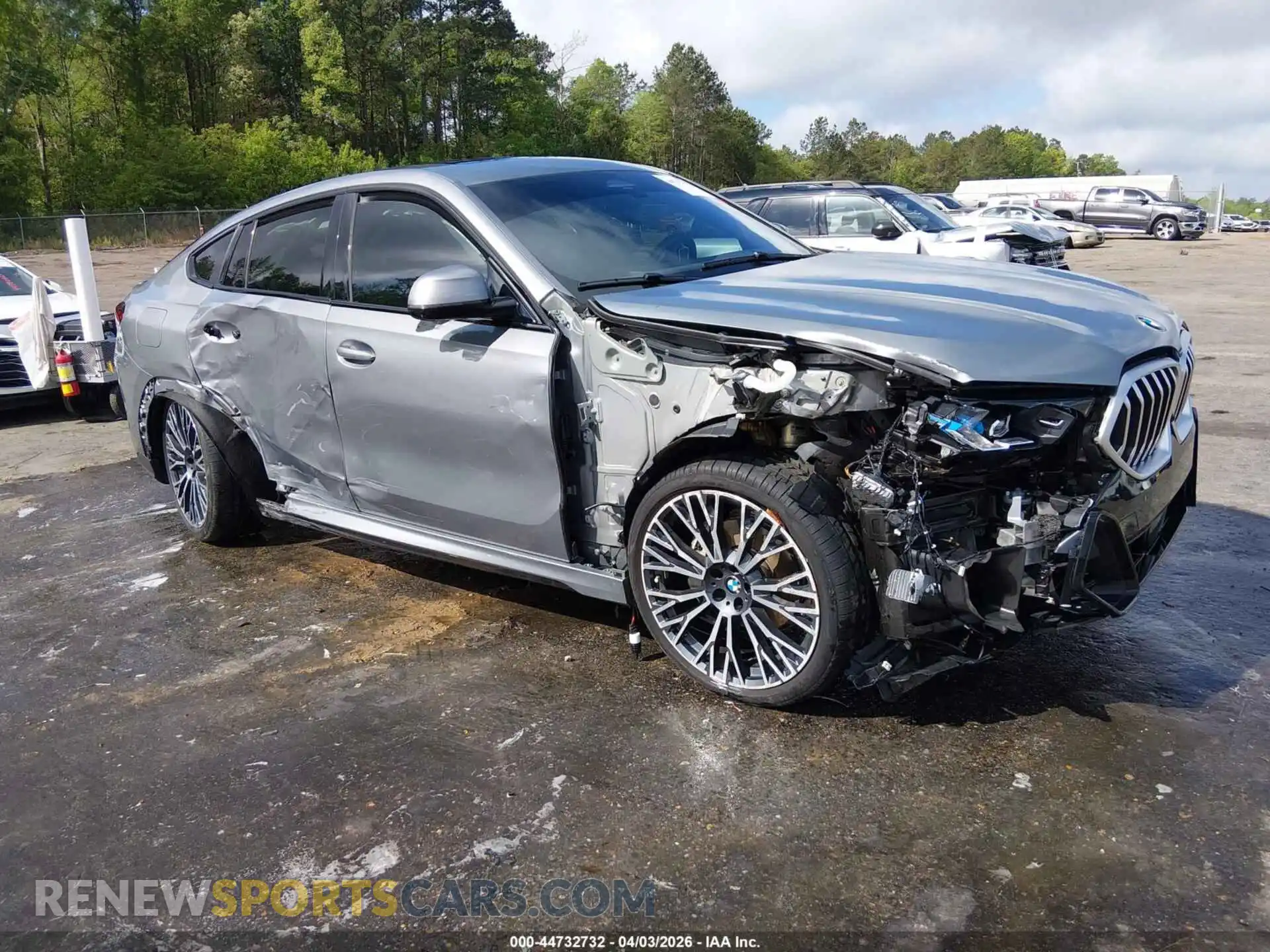 1 Photograph of a damaged car 5UX33EX0XS9Z00795 BMW X6 2025