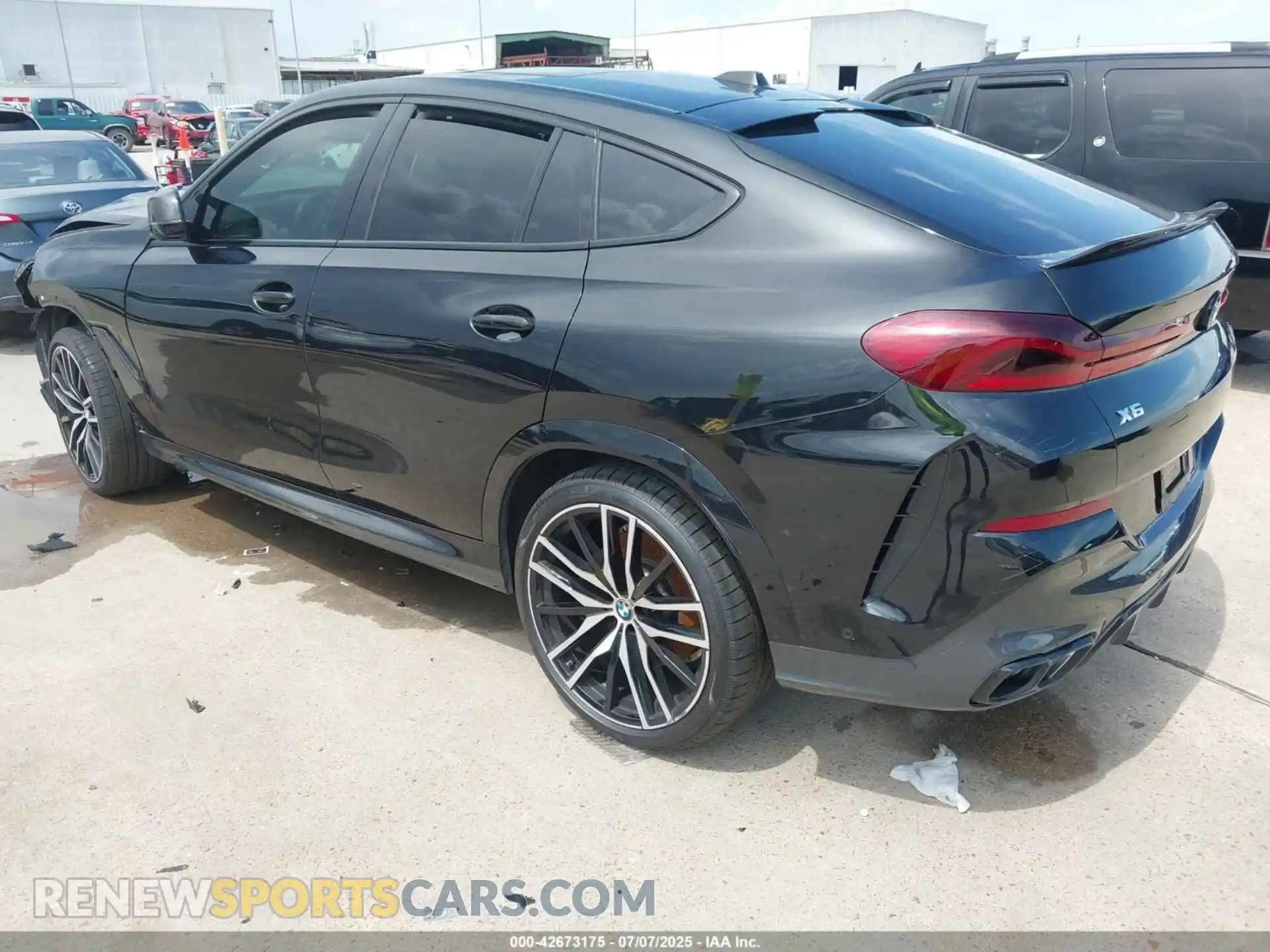 3 Photograph of a damaged car 5UX43EX03S9X62098 BMW X6 2025