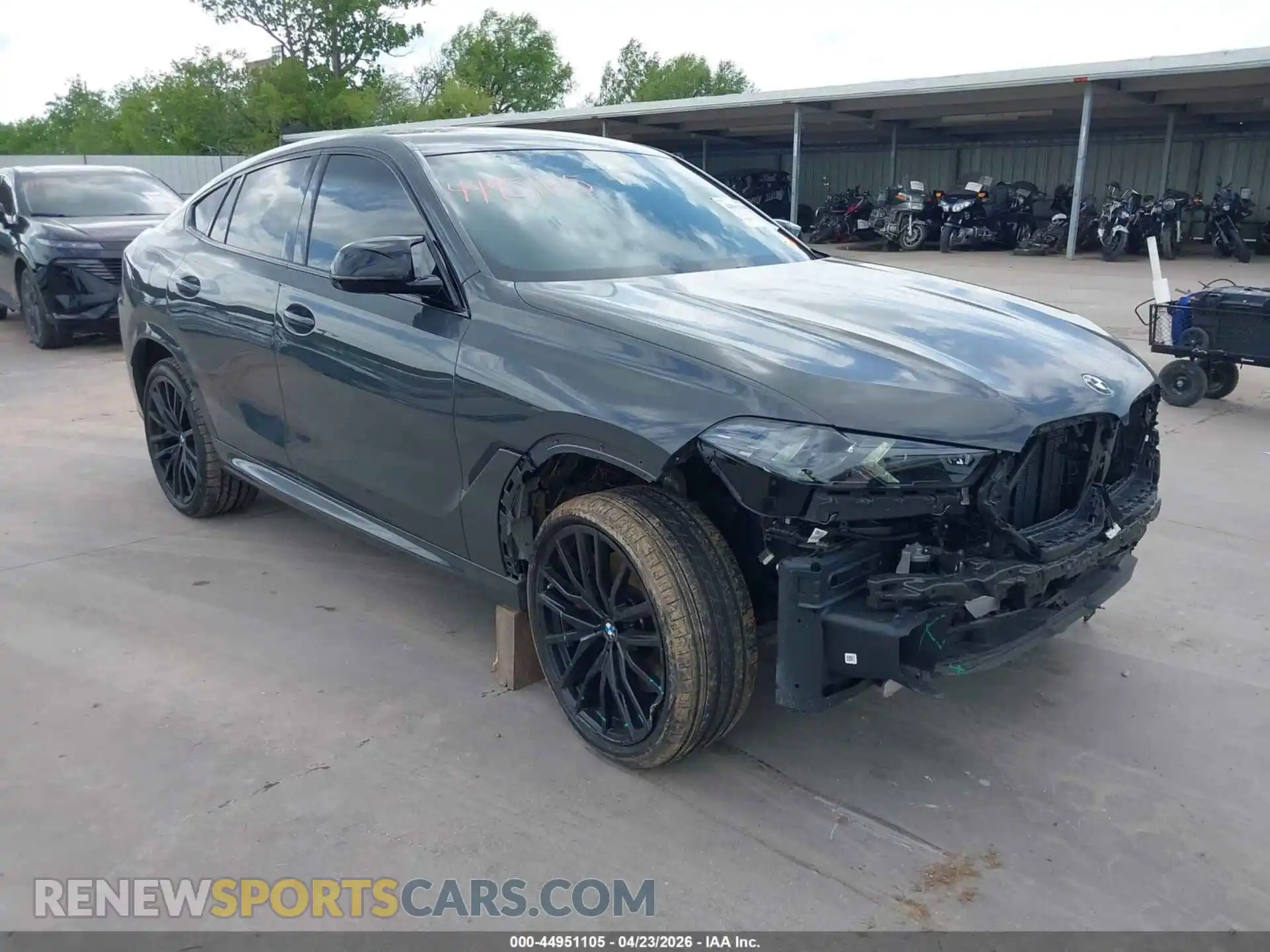 1 Photograph of a damaged car 5UX43EX04S9Z24952 BMW X6 2025