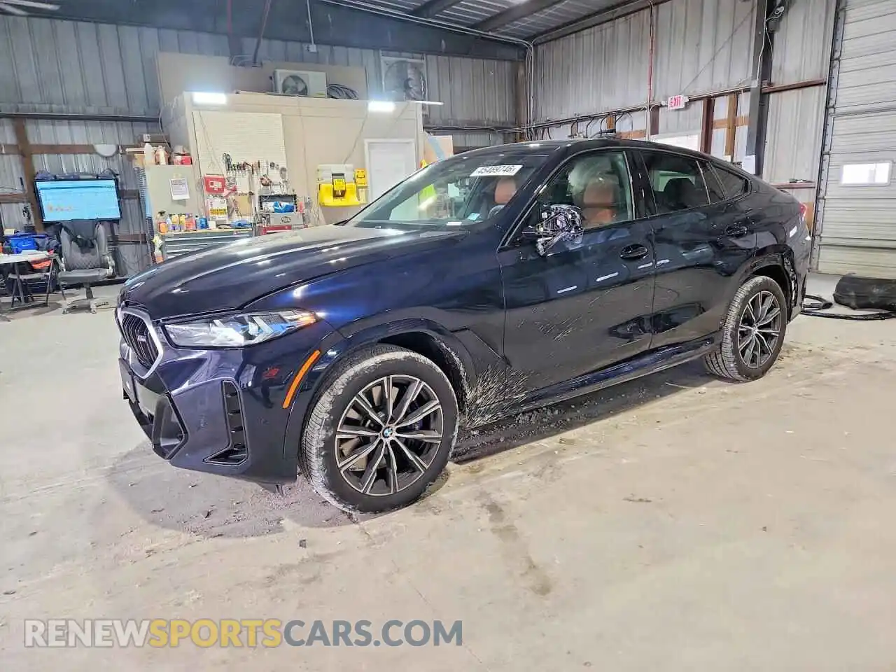 1 Photograph of a damaged car 5UX43EX09S9Y95769 BMW X6 2025