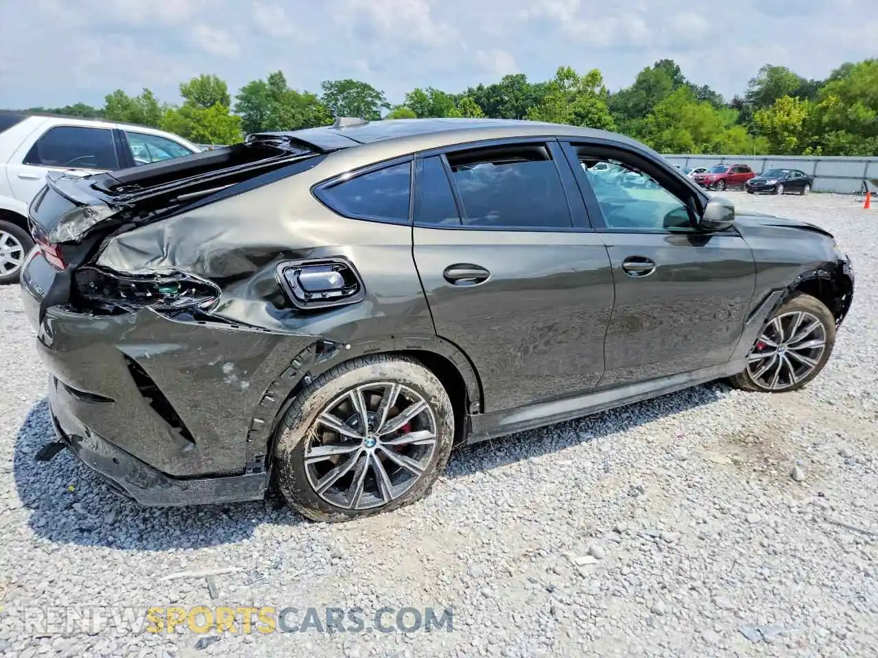 3 Photograph of a damaged car 5UX33EX06T9301359 BMW X6 2026
