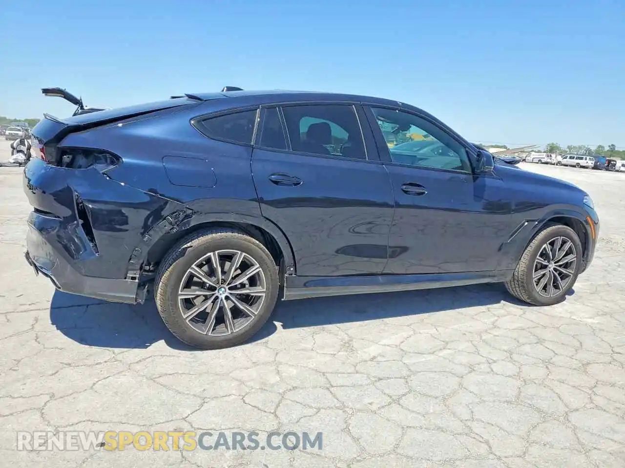 3 Фотография поврежденного автомобиля 5UX33EX07T9026987 BMW X6 2026