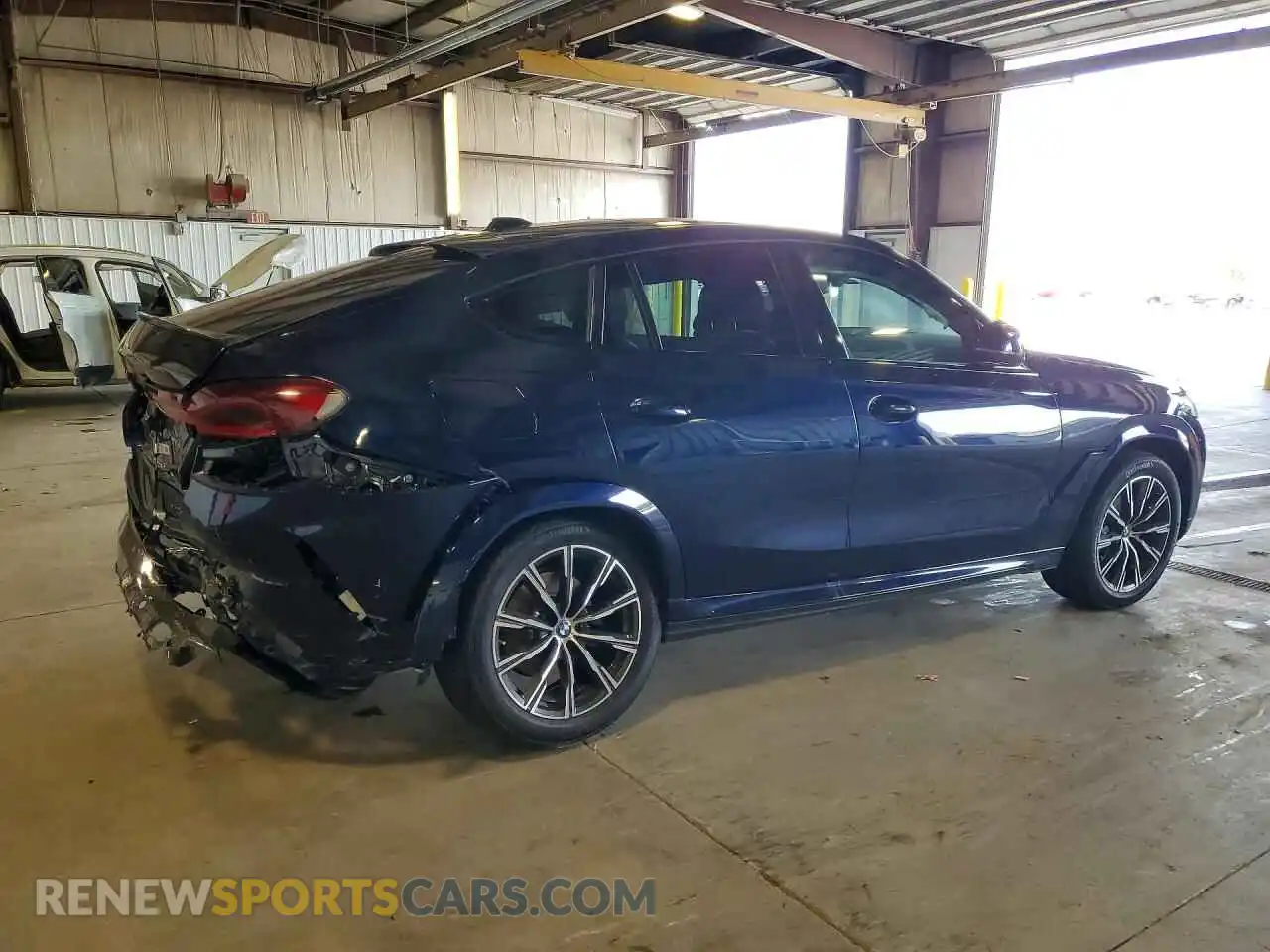 3 fotografías del automóvil dañado 5UX33EX07T9319529 BMW X6 2026