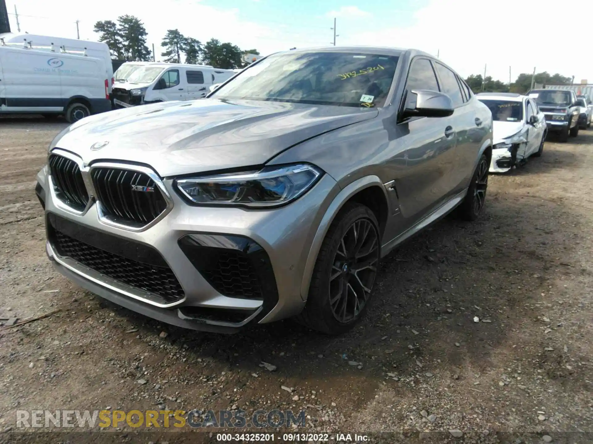 2 Photograph of a damaged car 5YMCY0C01M9G05657 BMW X6 M 2021