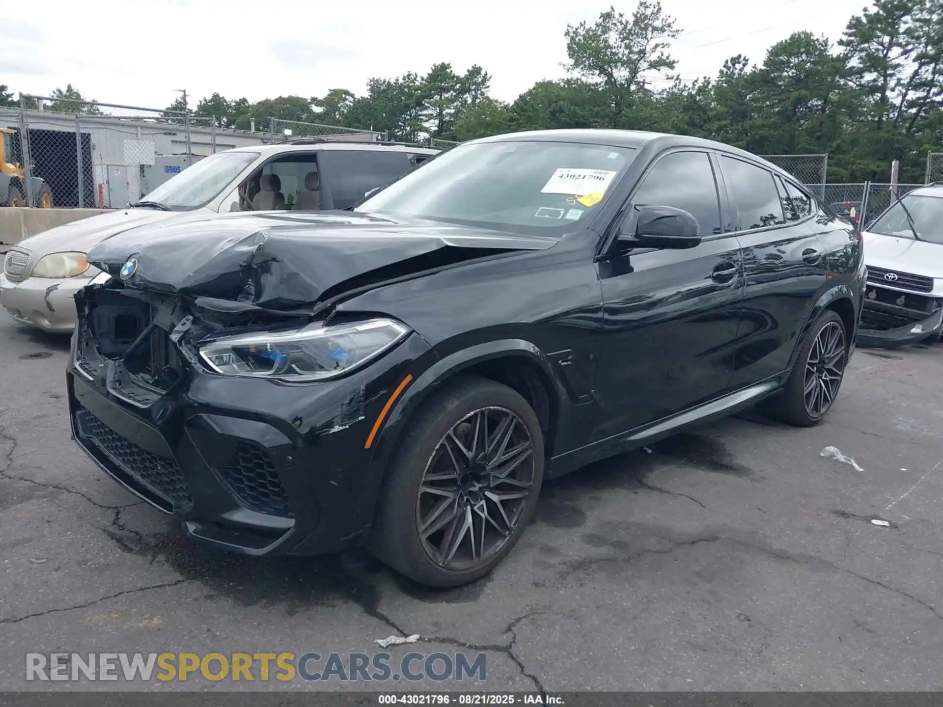 2 fotografías del automóvil dañado 5YMCY0C02M9E75436 BMW X6 M 2021