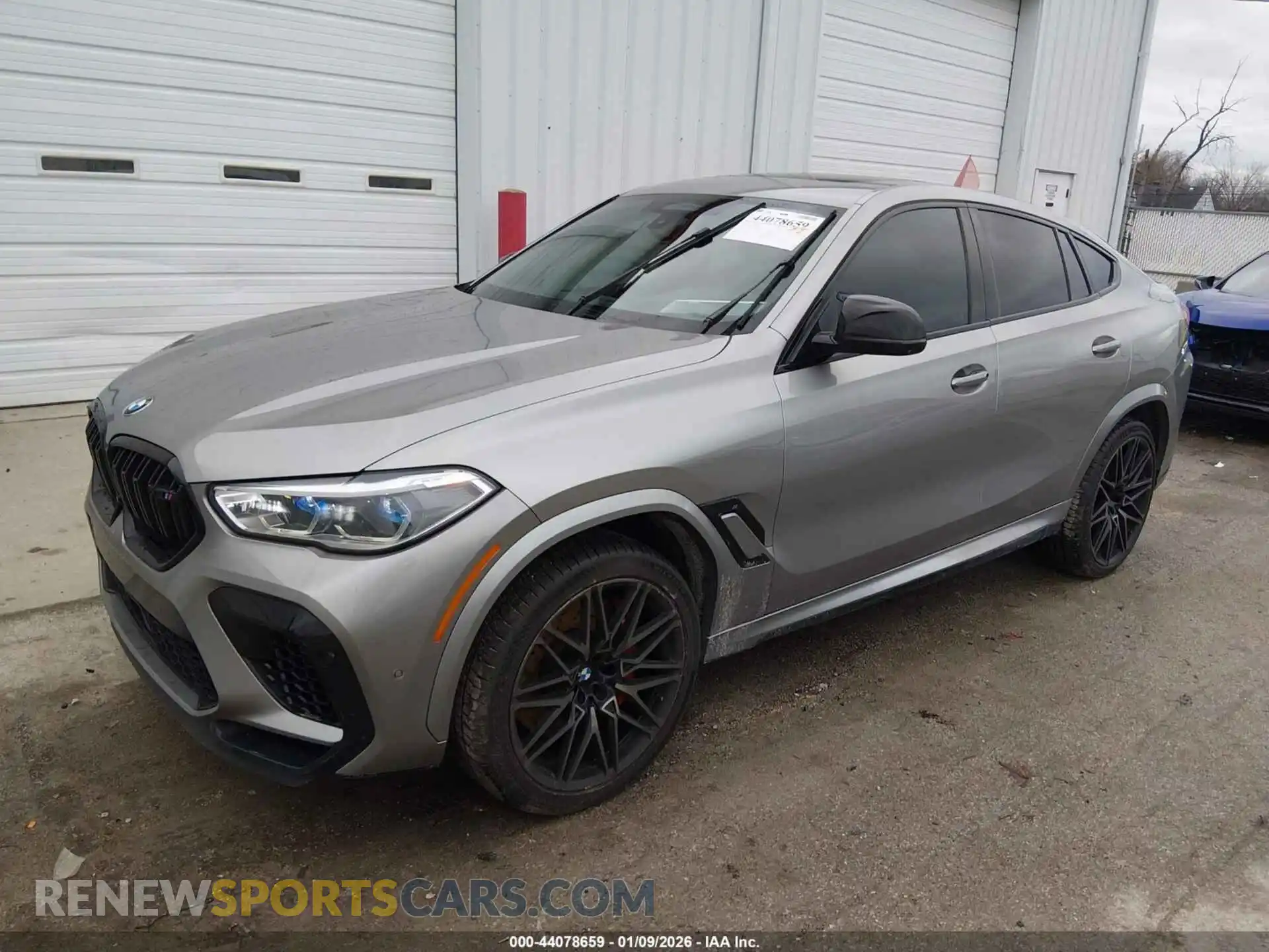 2 fotografías del automóvil dañado 5YMCY0C07M9H74064 BMW X6 M 2021