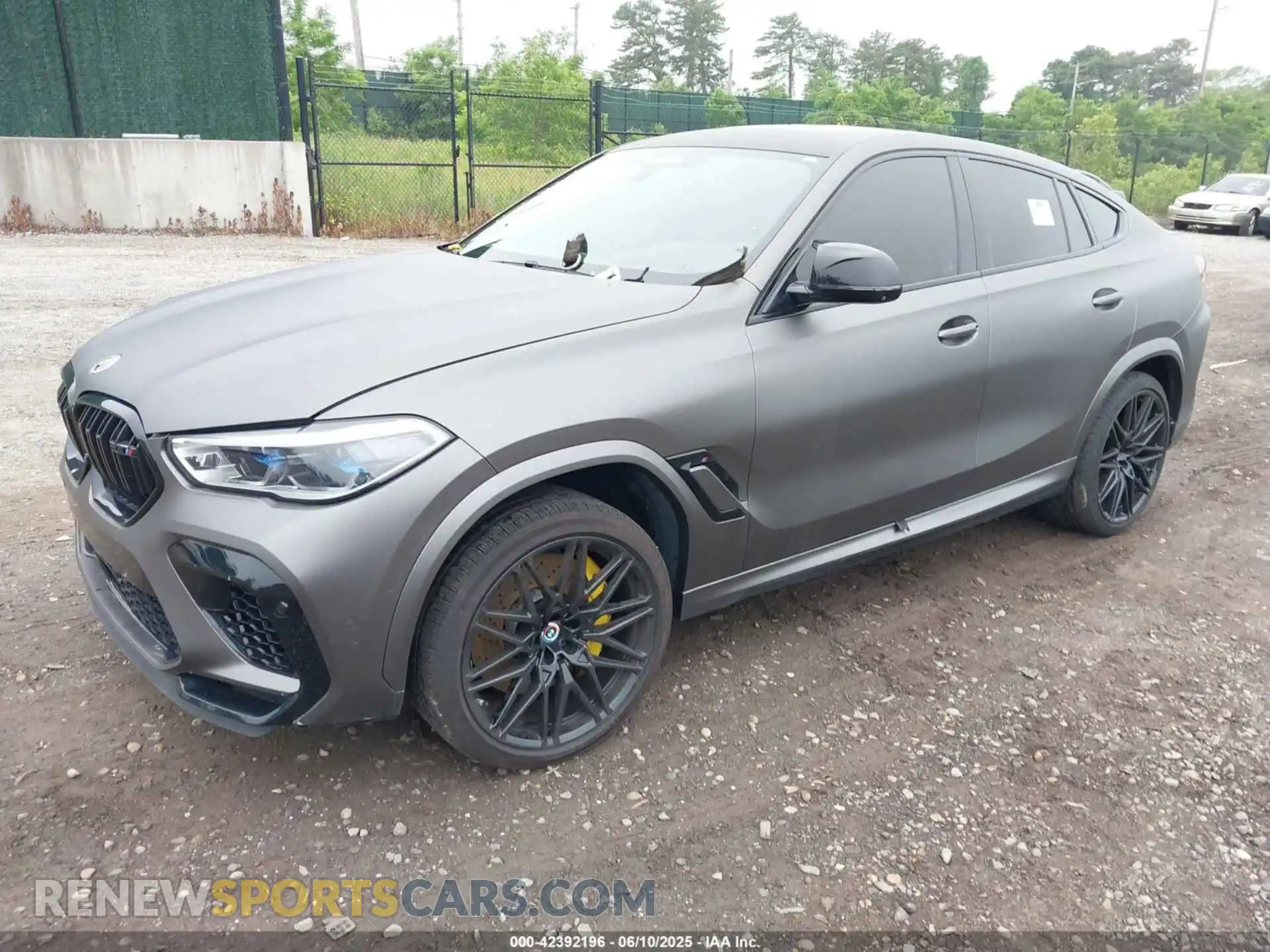 2 fotografías del automóvil dañado 5YMCY0C09M9E55362 BMW X6 M 2021