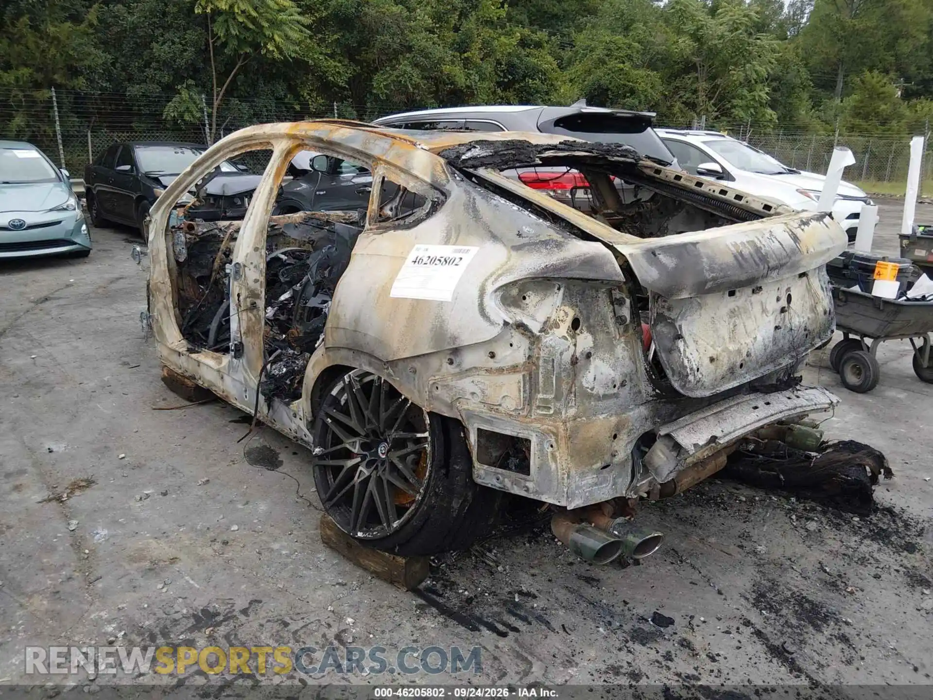 3 fotografías del automóvil dañado 5YMCY0C03P9N58696 BMW X6 M 2023