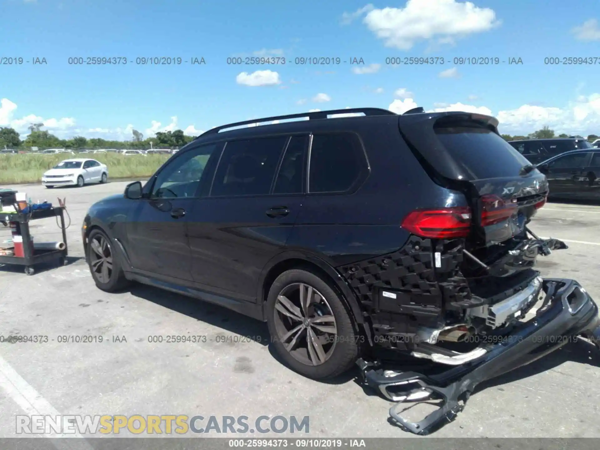 3 Photograph of a damaged car 5UXCW2C50KL081175 BMW X7 2019