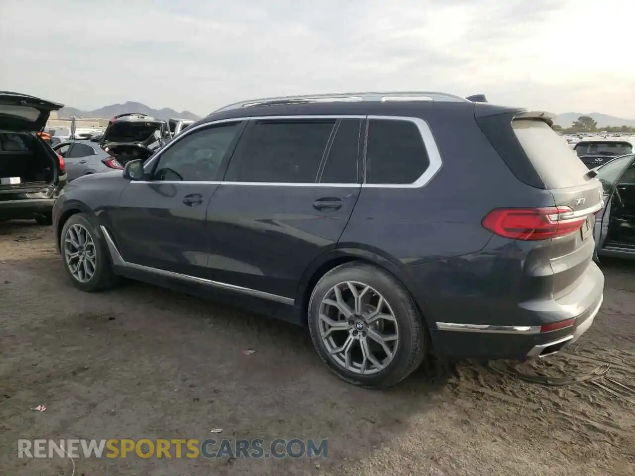 2 Photograph of a damaged car 5UXCW2C50KL086747 BMW X7 2019