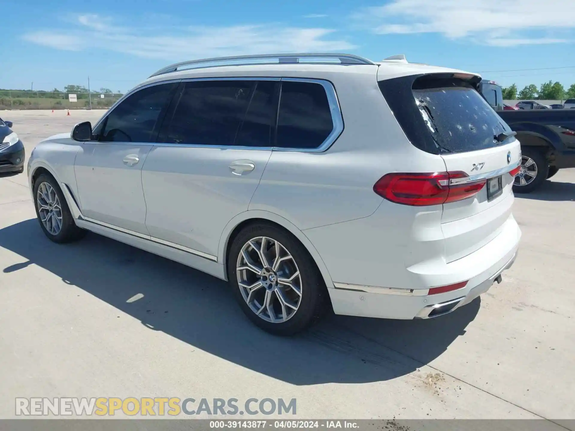 3 Photograph of a damaged car 5UXCW2C52KL082134 BMW X7 2019