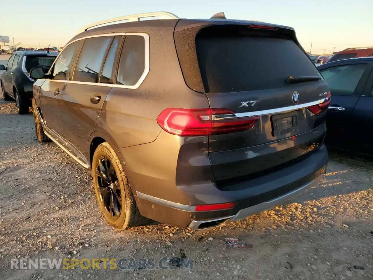 3 Photograph of a damaged car 5UXCW2C54KL080840 BMW X7 2019