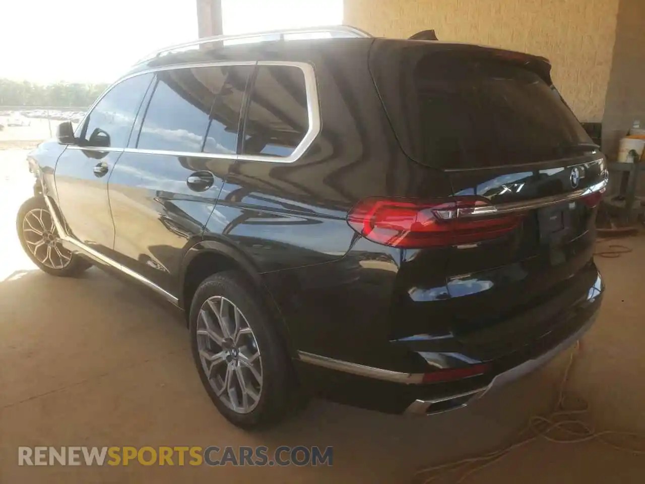 3 Photograph of a damaged car 5UXCW2C55KL088641 BMW X7 2019