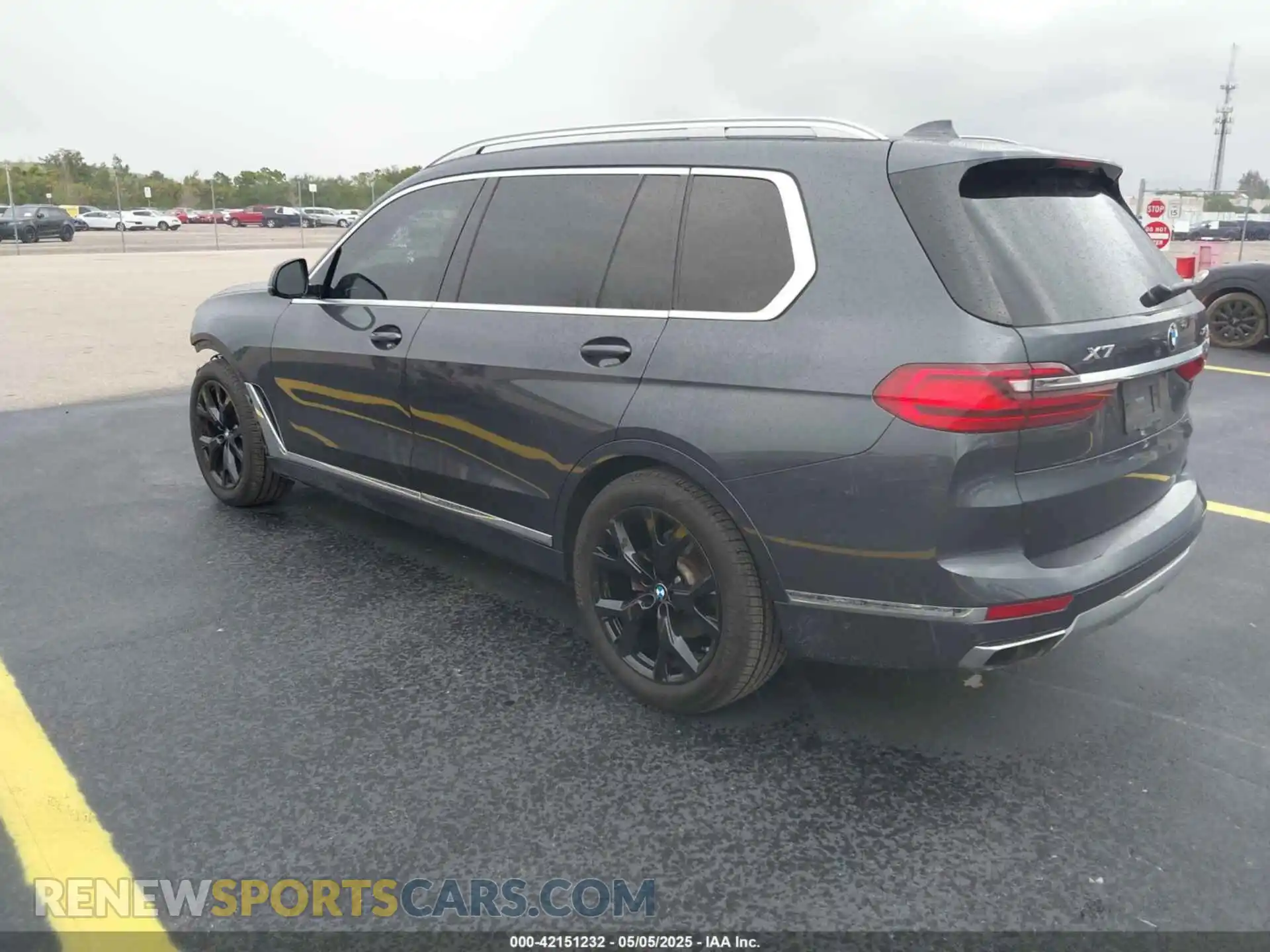 3 Photograph of a damaged car 5UXCW2C56KL081312 BMW X7 2019