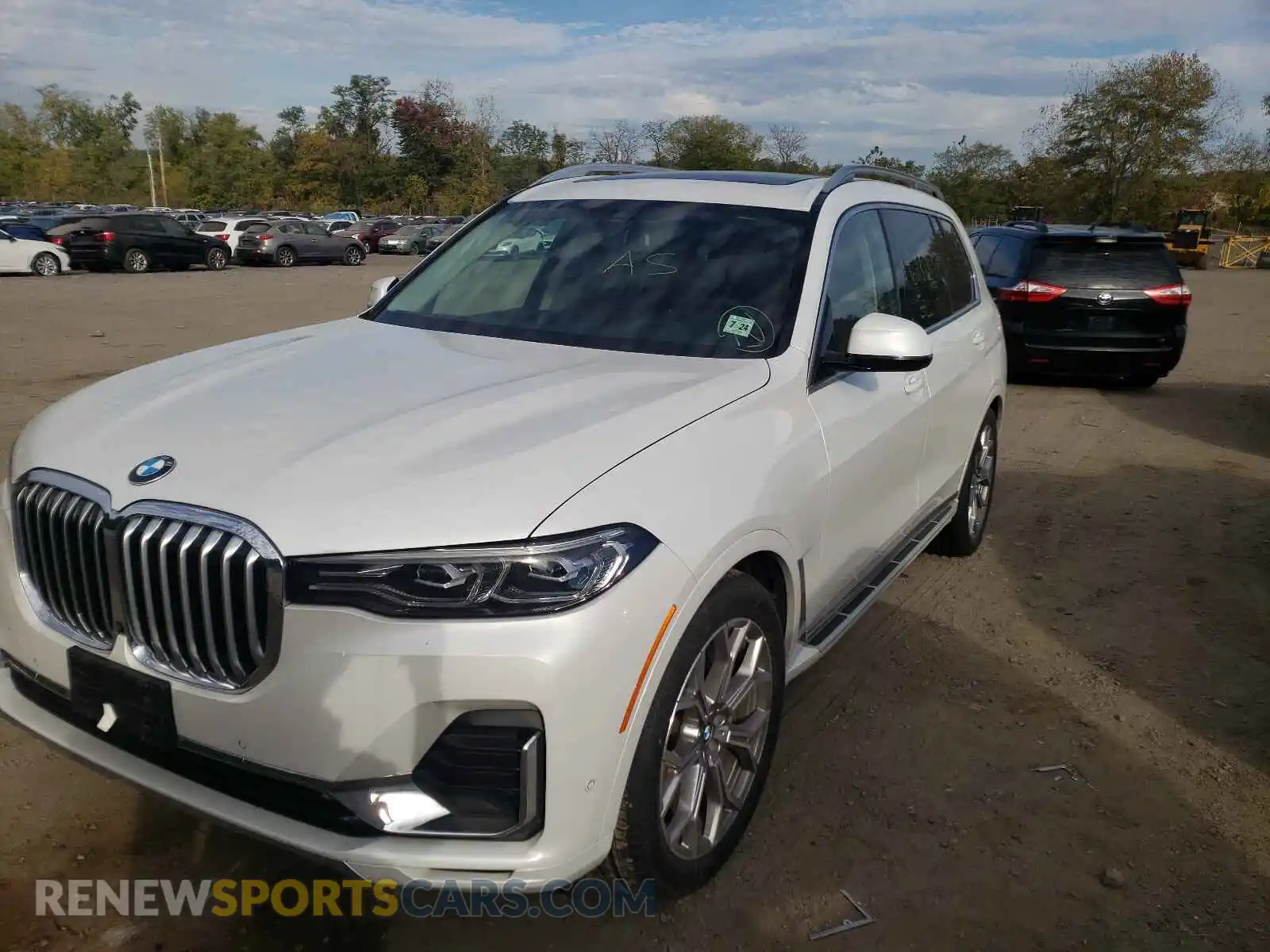 2 Photograph of a damaged car 5UXCW2C56KL082489 BMW X7 2019